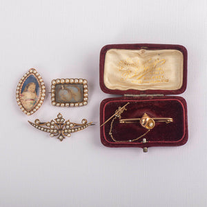 Vintage and Antique Christmas Gift Selection