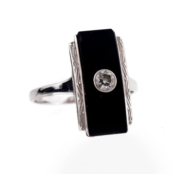 Antique Art Deco White Gold, Onyx and Diamond Ring Edge